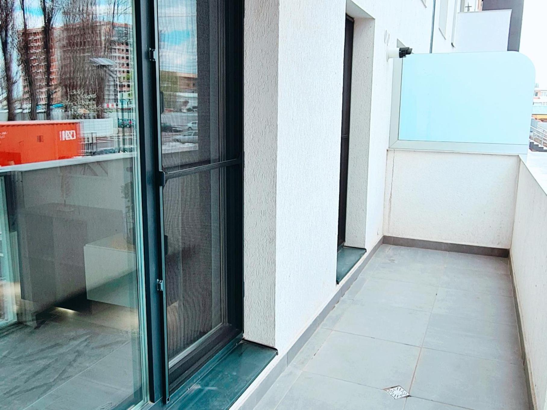 Bridge 113 - Studio Apartment With Free Parking & Flexible Check-In, Sector 6 Apartment Bucharest