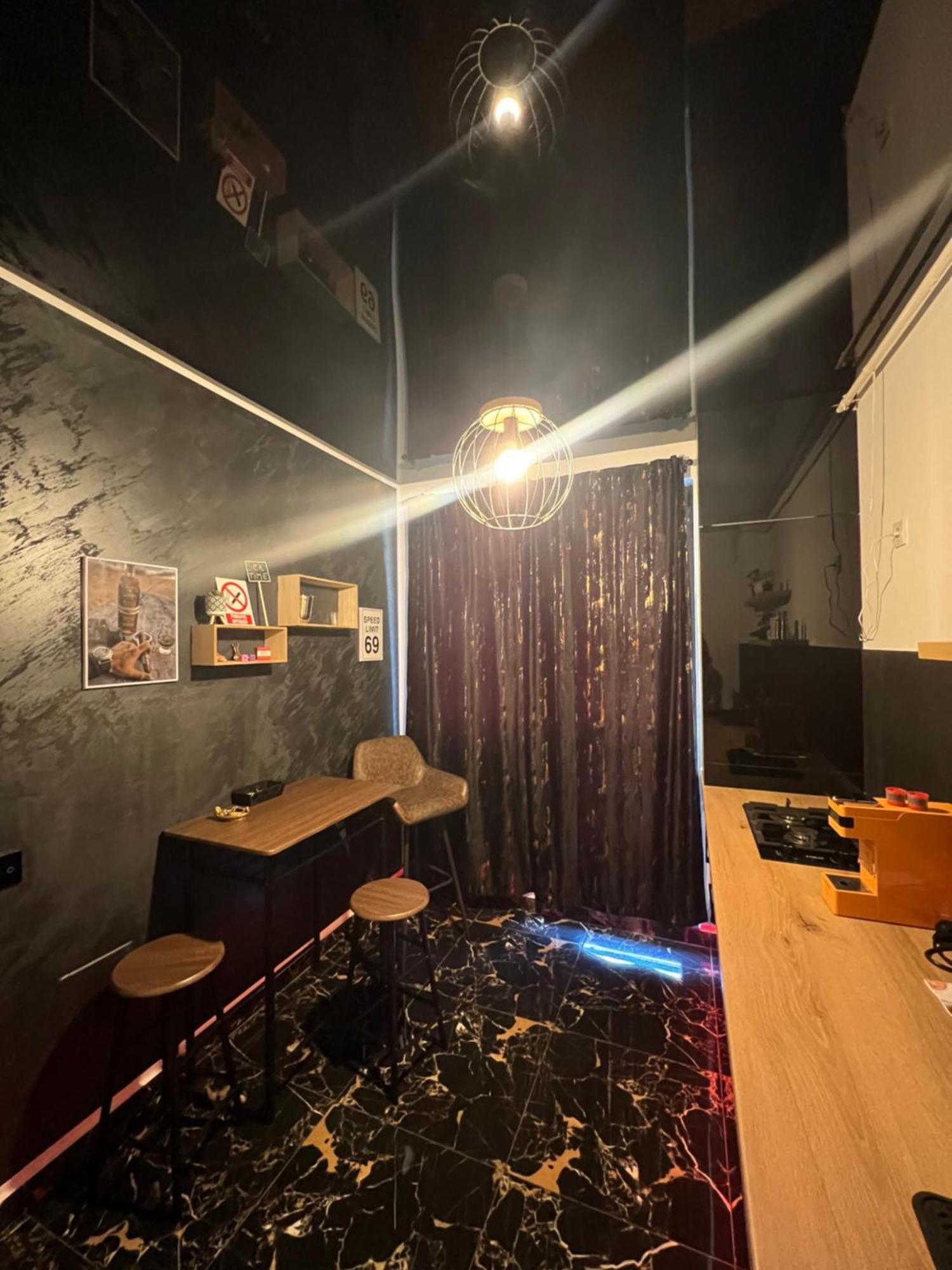 Adult Only Fantasy Apartment Bucharest