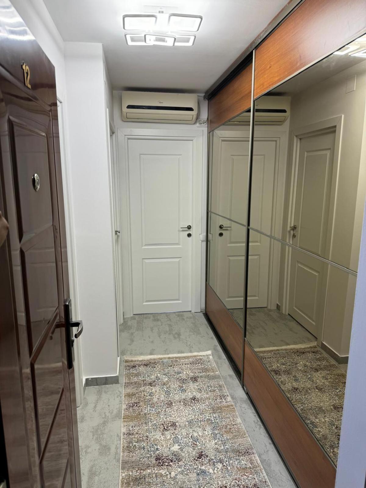 Apartament Garsoniera Lujerului