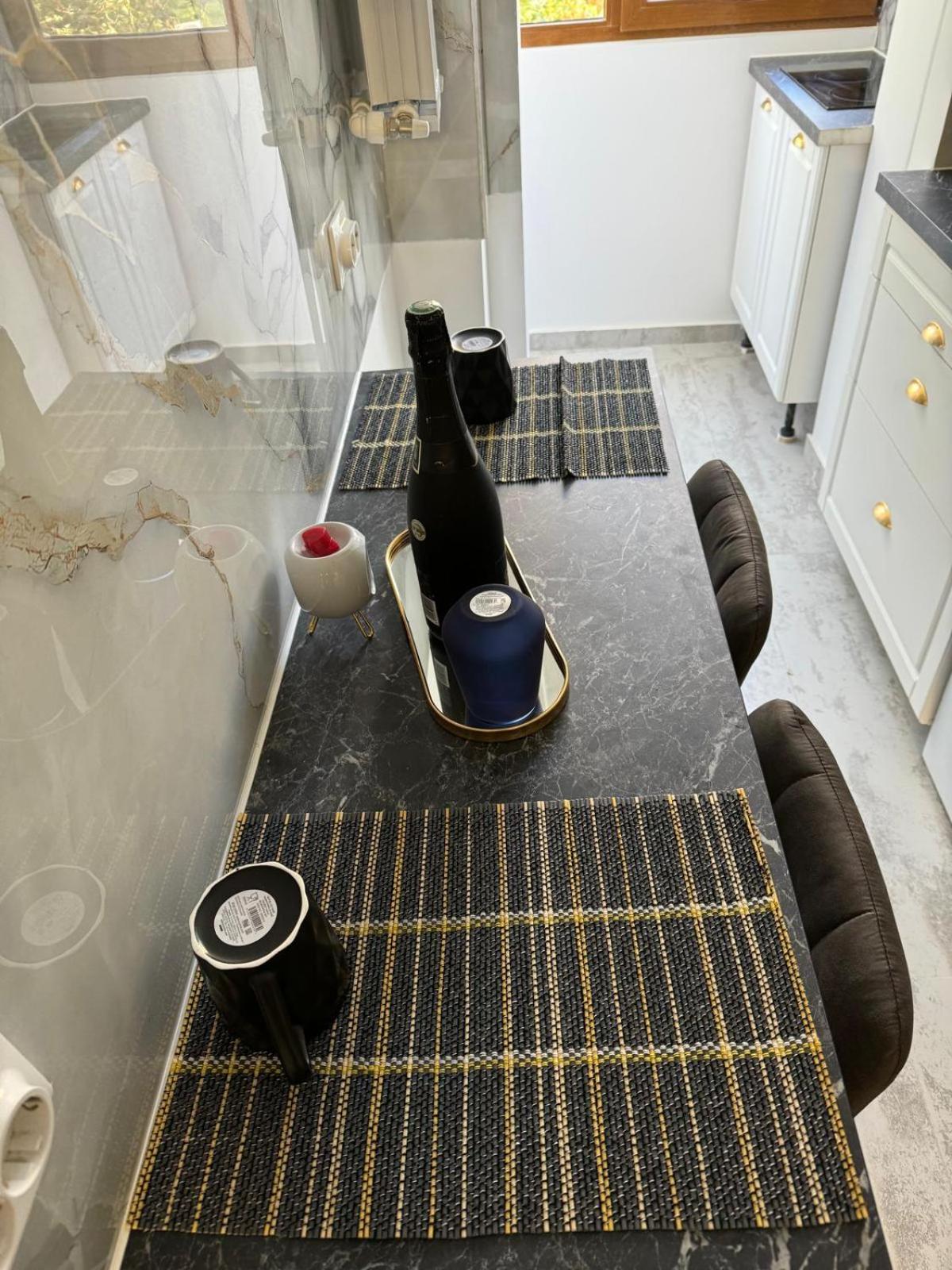 Apartament Garsoniera Lujerului *