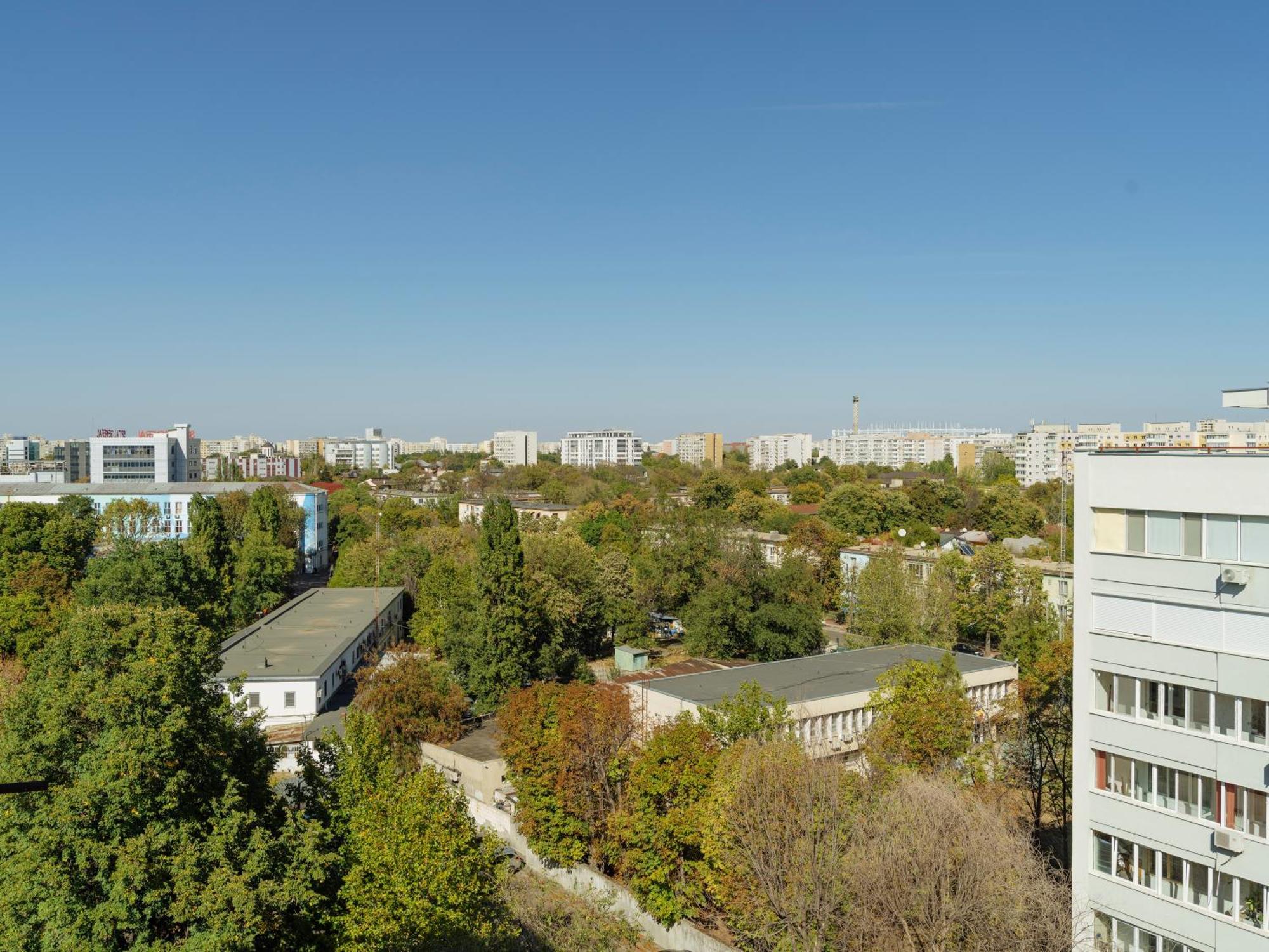 Sunset Rooftop Near Baba Novac * Bucareste