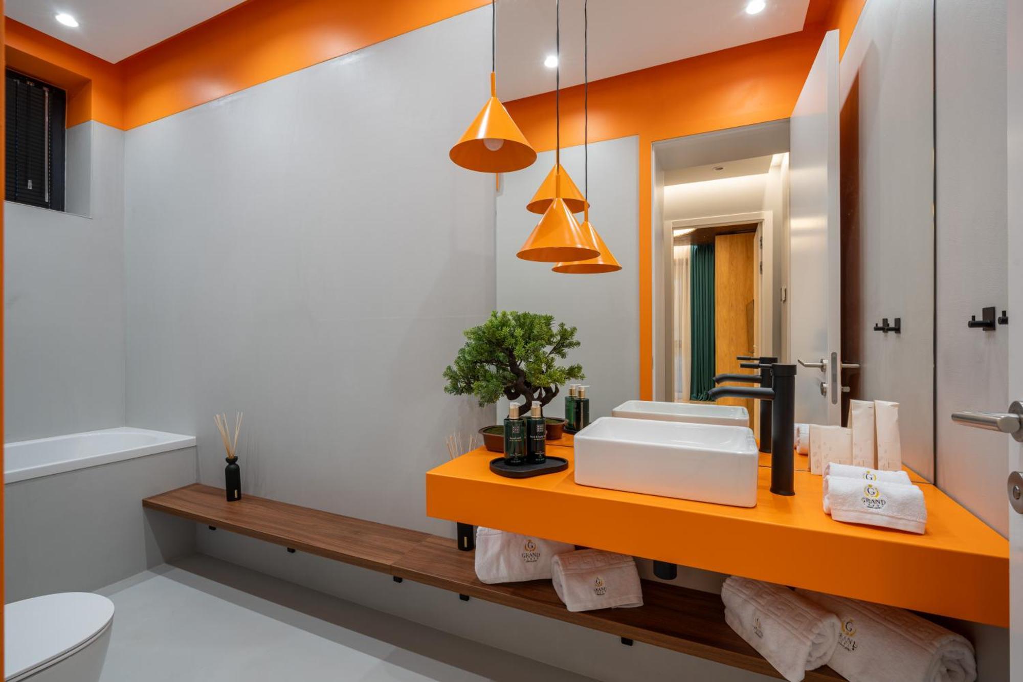 Win Herastrau - Luxury Jungle Vibes 2br - Private Parking Apartment Bucharest