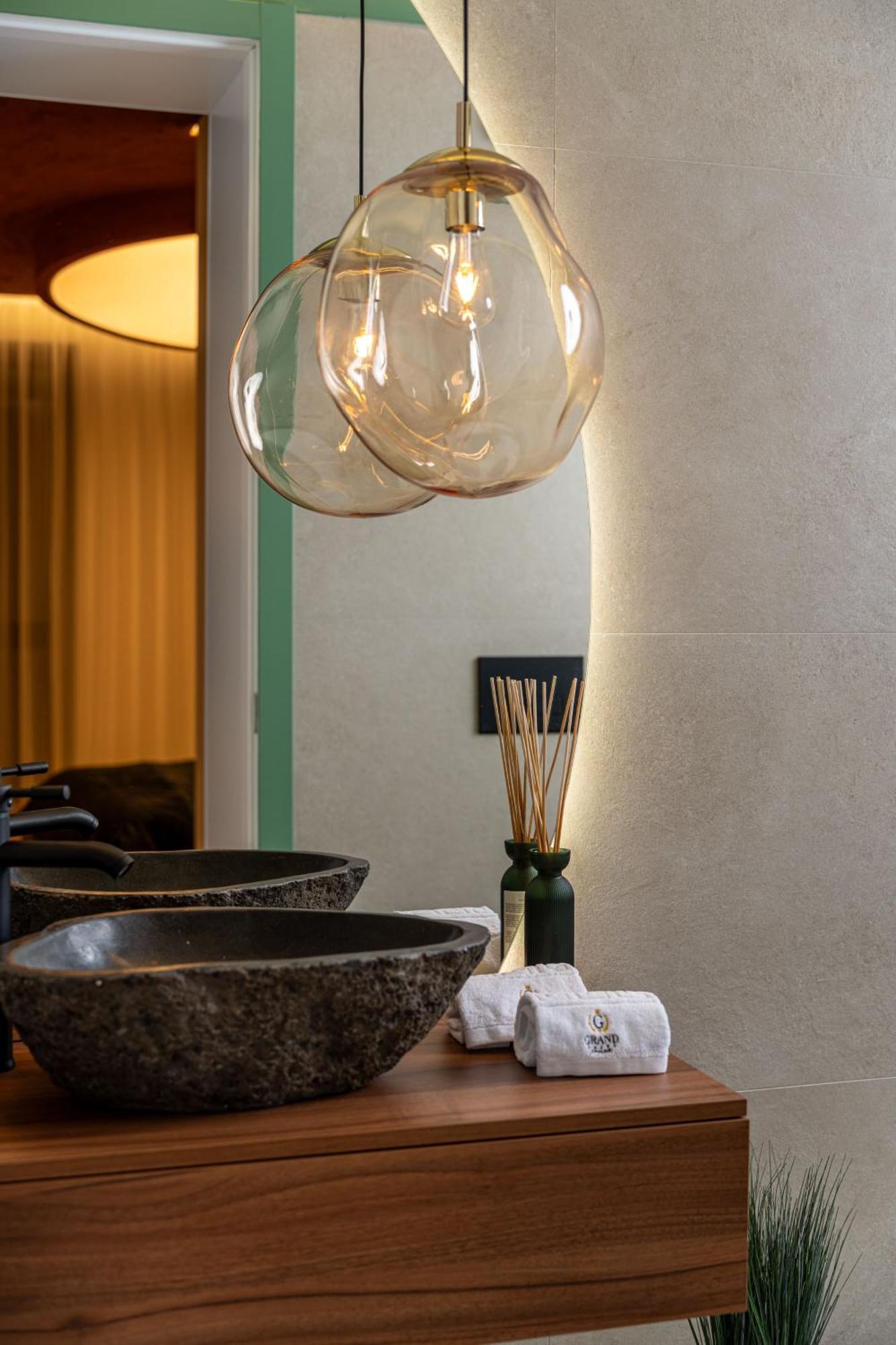 Win Herastrau - Luxury Jungle Vibes 2br - Private Parking
