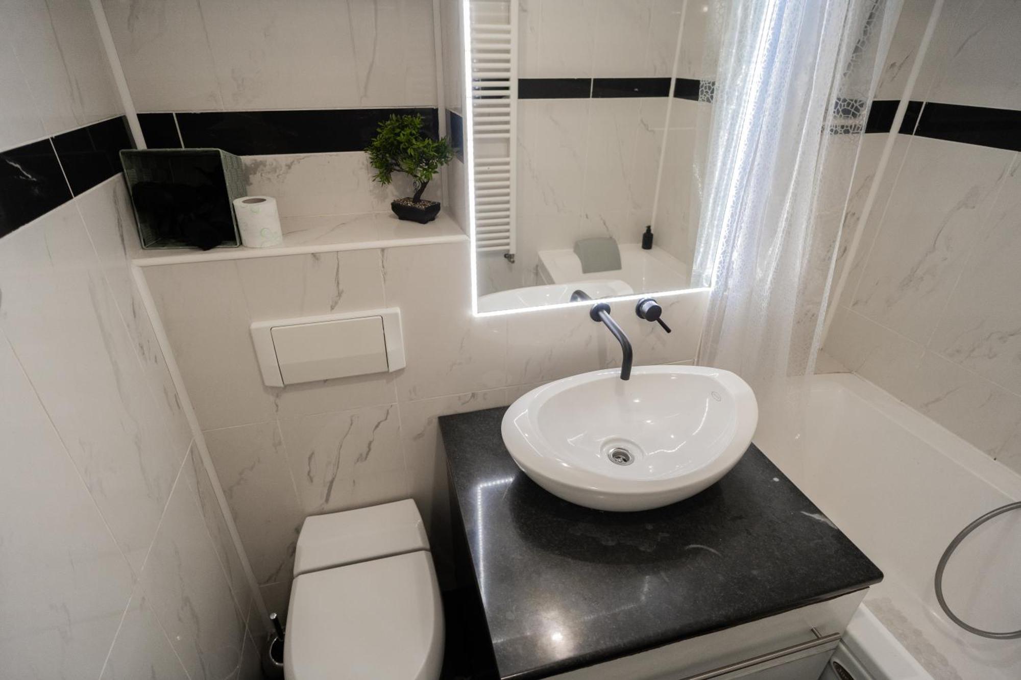Cozy Close To Old Town *