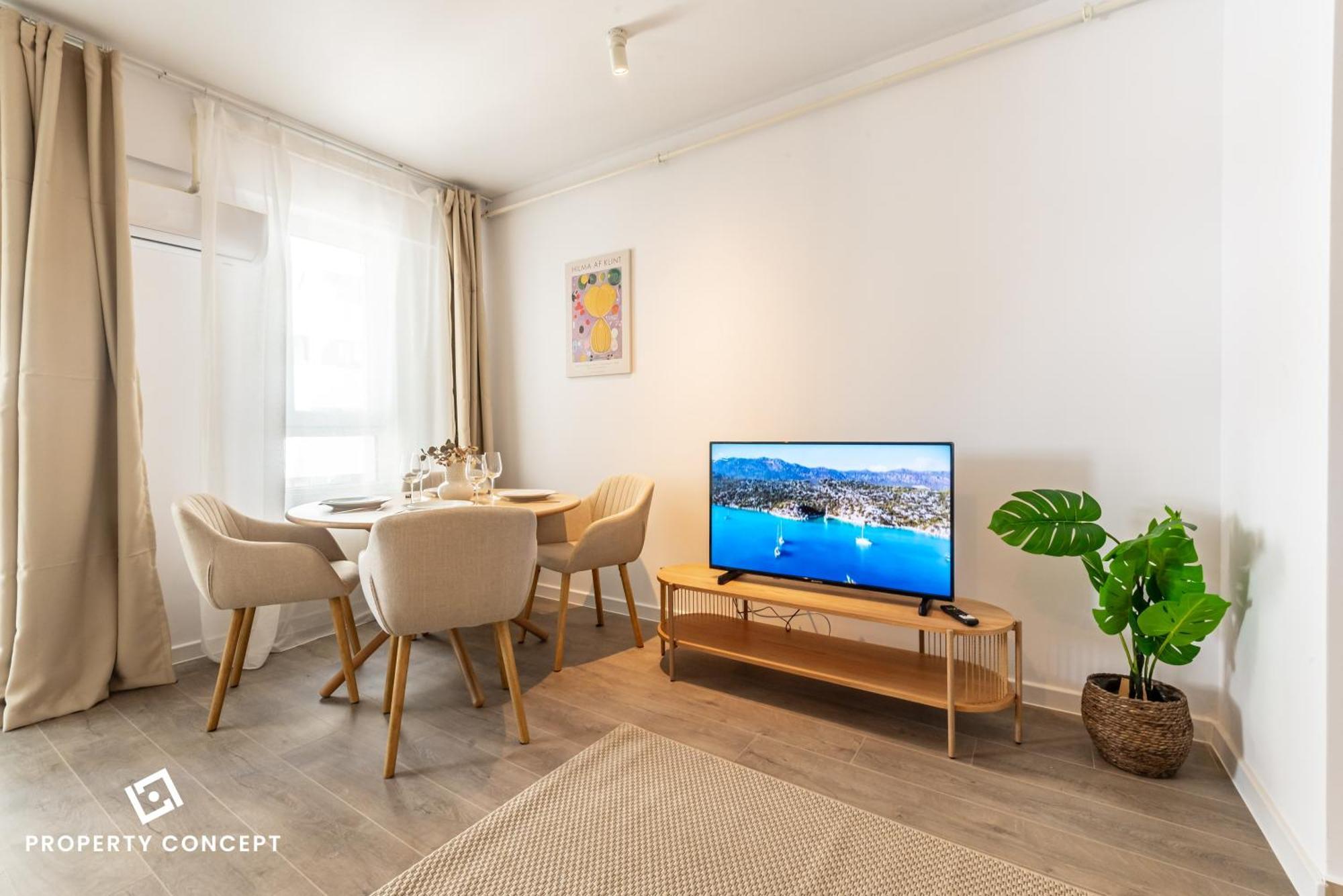 Spacious 513 Apartment *
