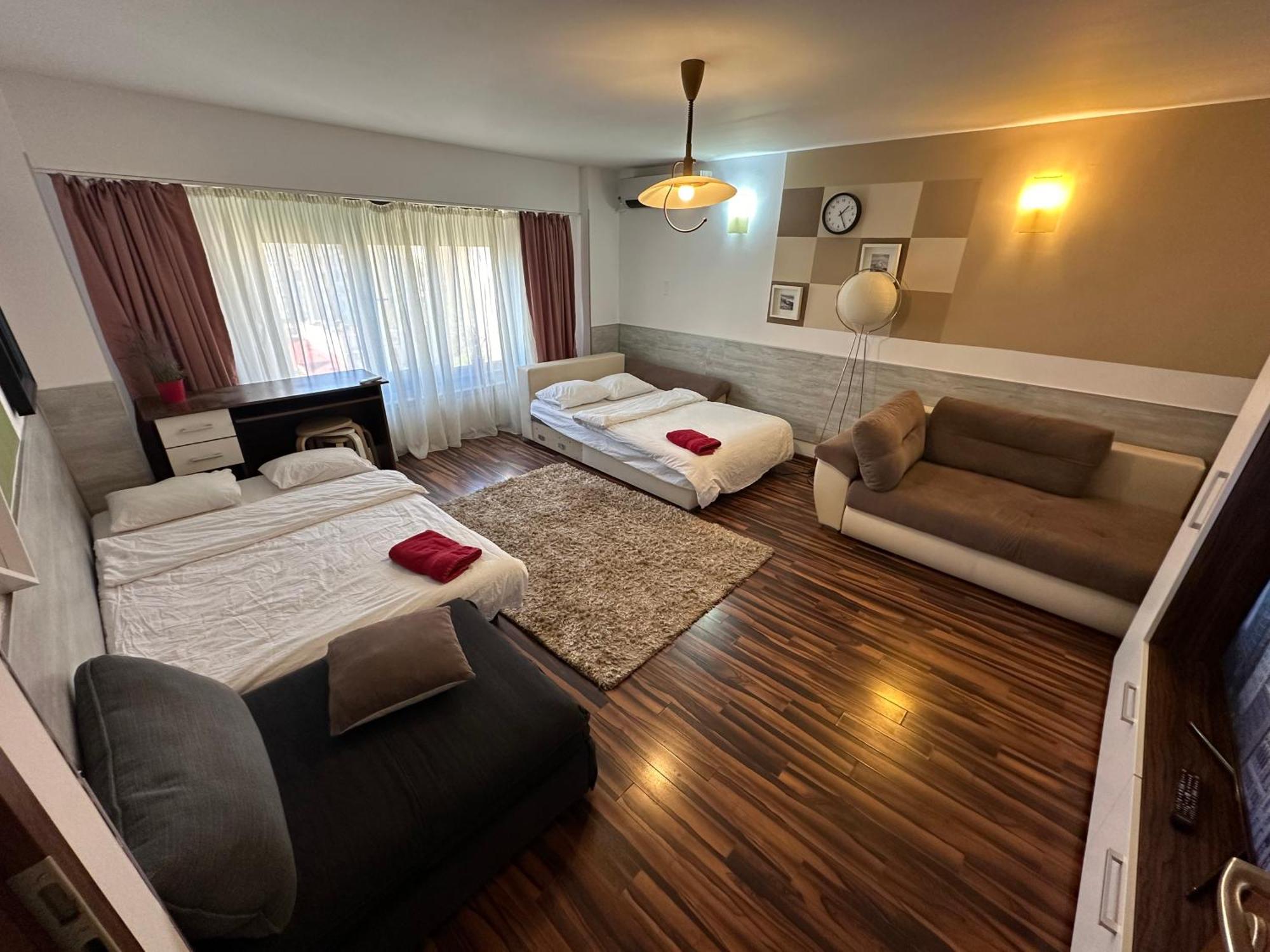 New 64 With Private Parking Apartment Bucharest