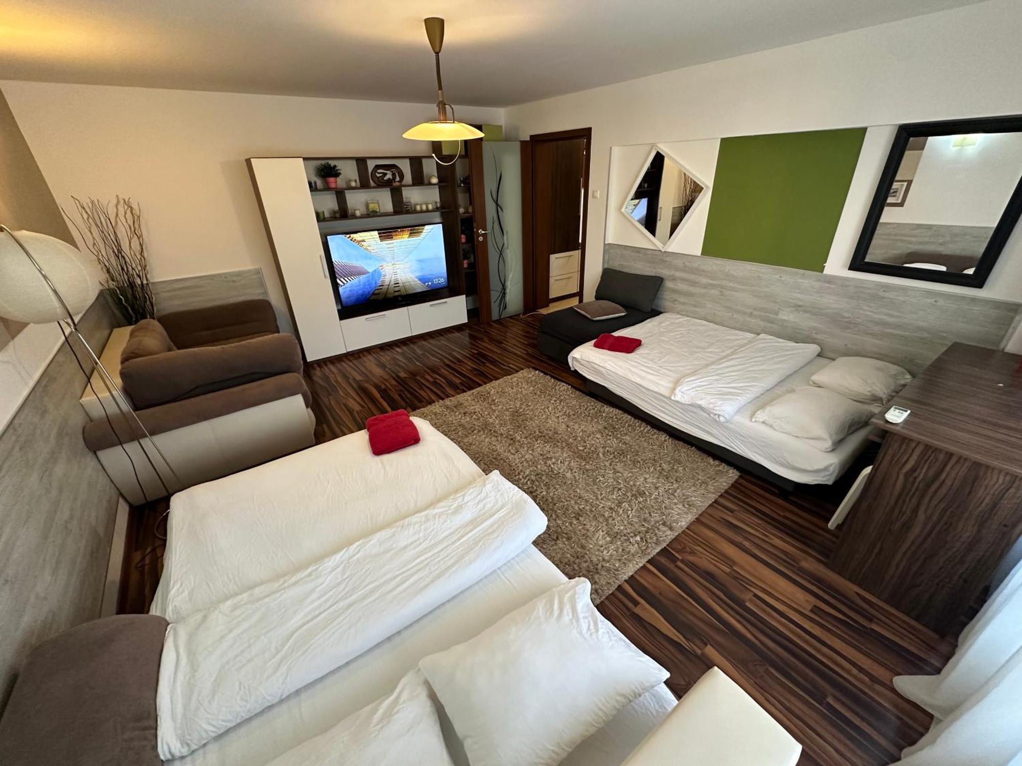 New 64 With Private Parking Apartment Bucharest