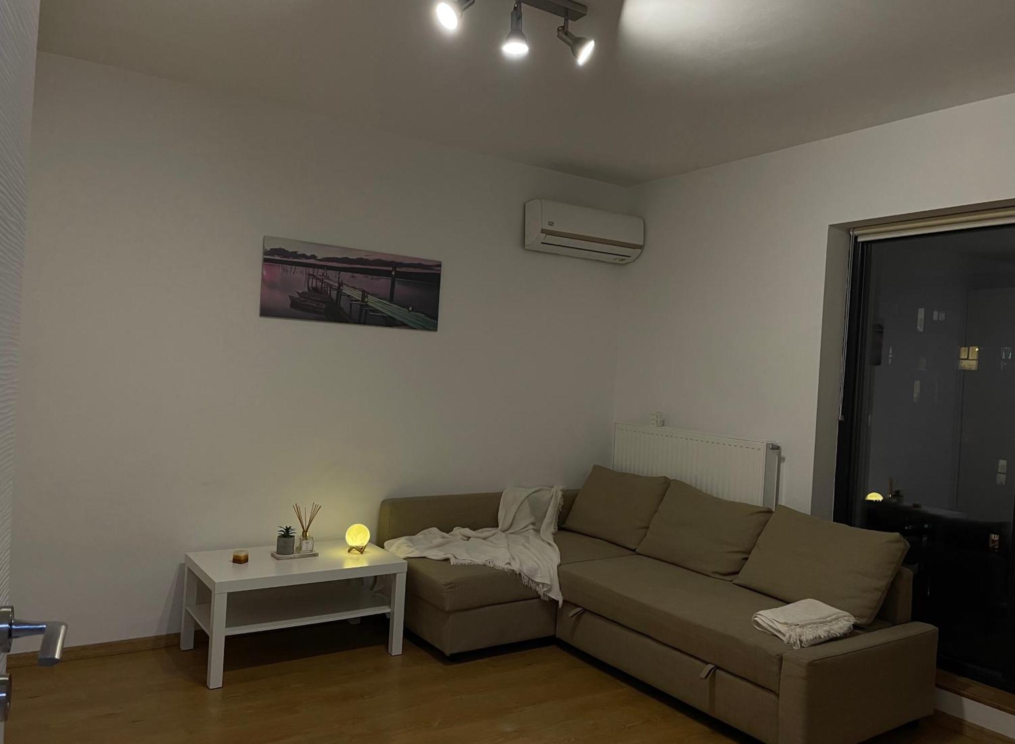 Apartment Intimate Escape