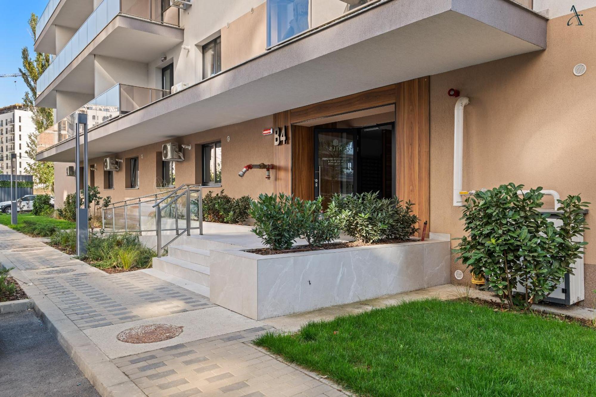 Kesem - The Velvet With Ground Level Indoor Parking Apartment Bucharest