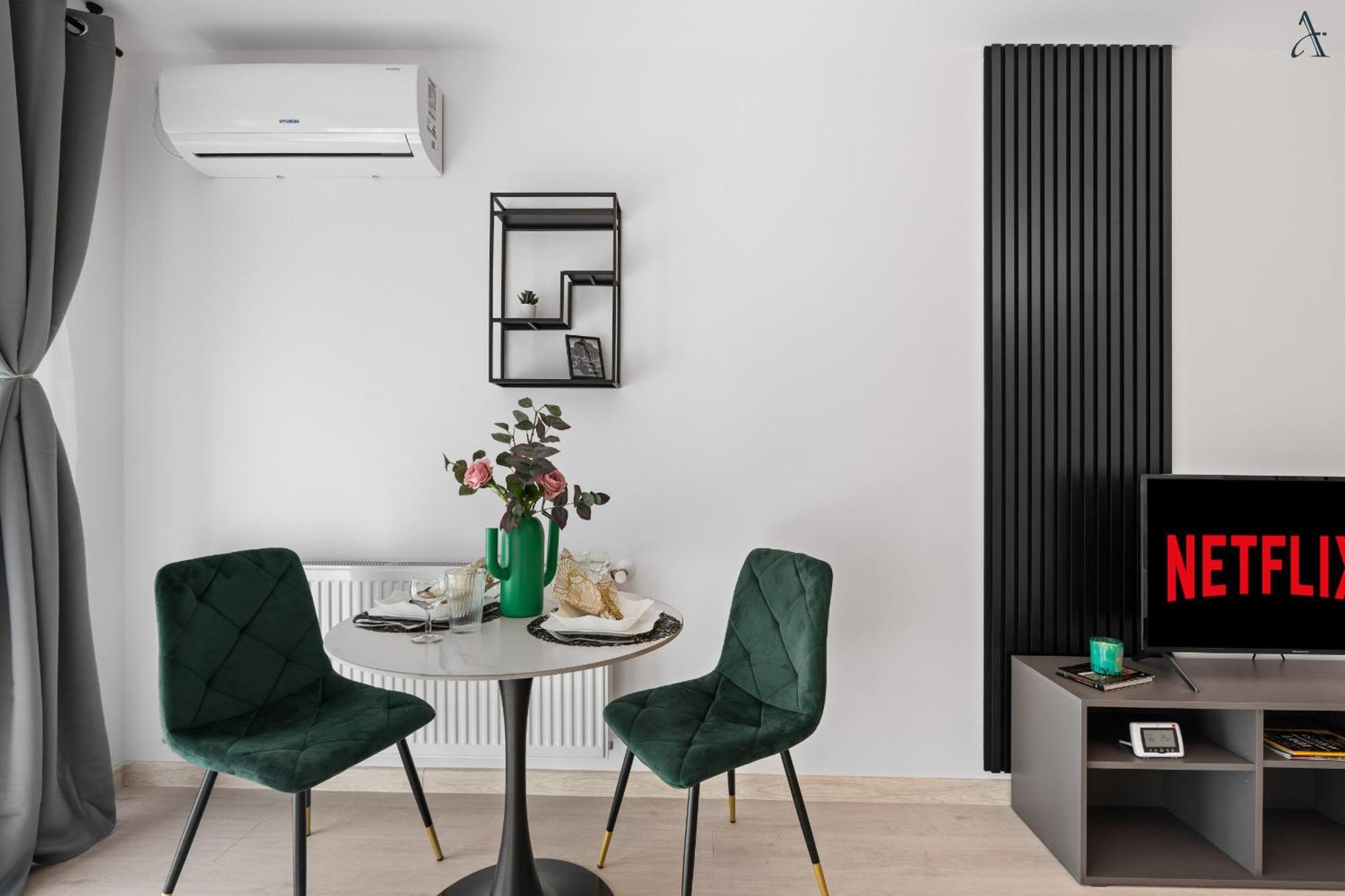 Kesem - The Velvet With Ground Level Indoor Parking Apartment Bucharest