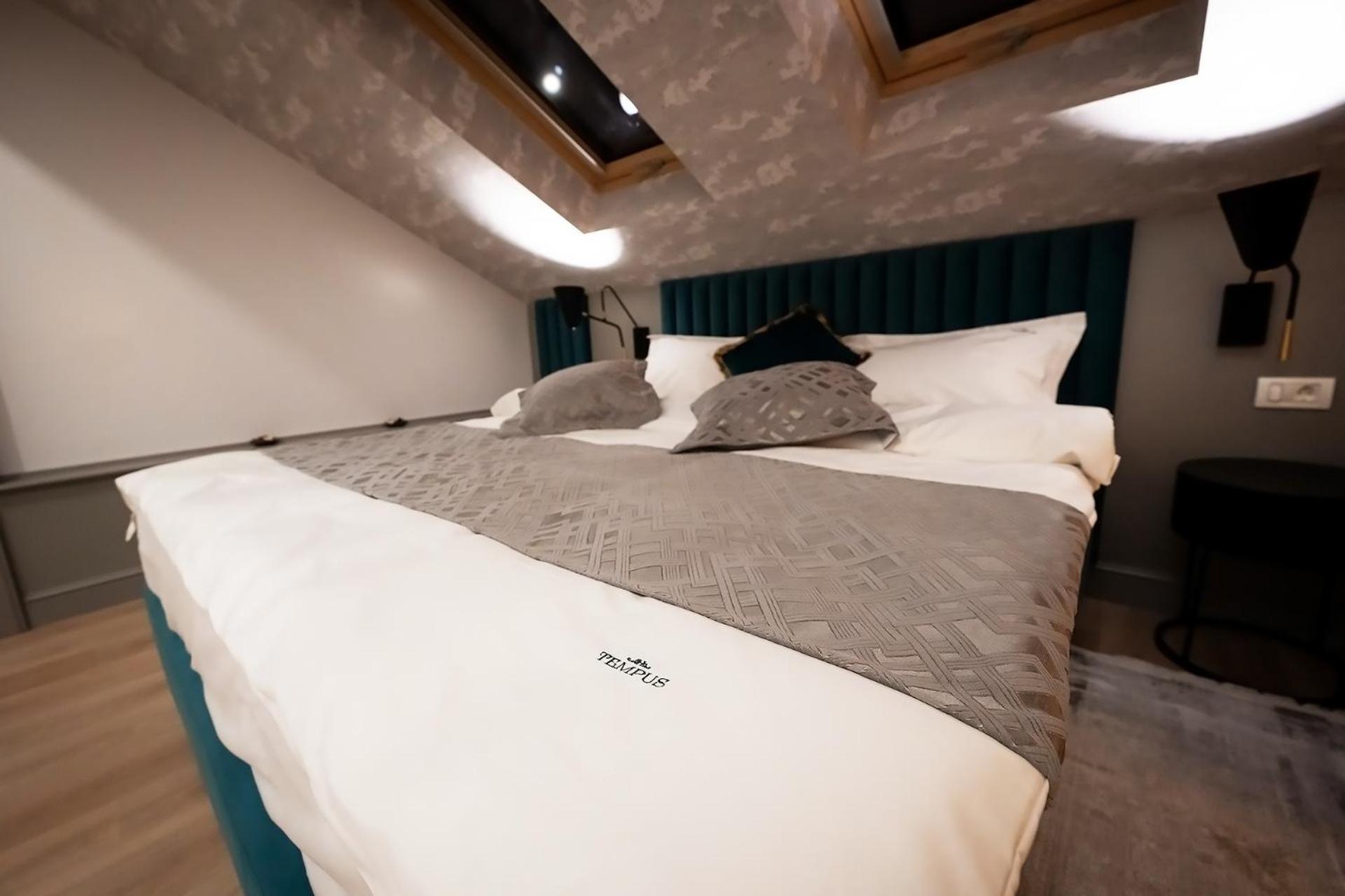 Tempus Hotel *