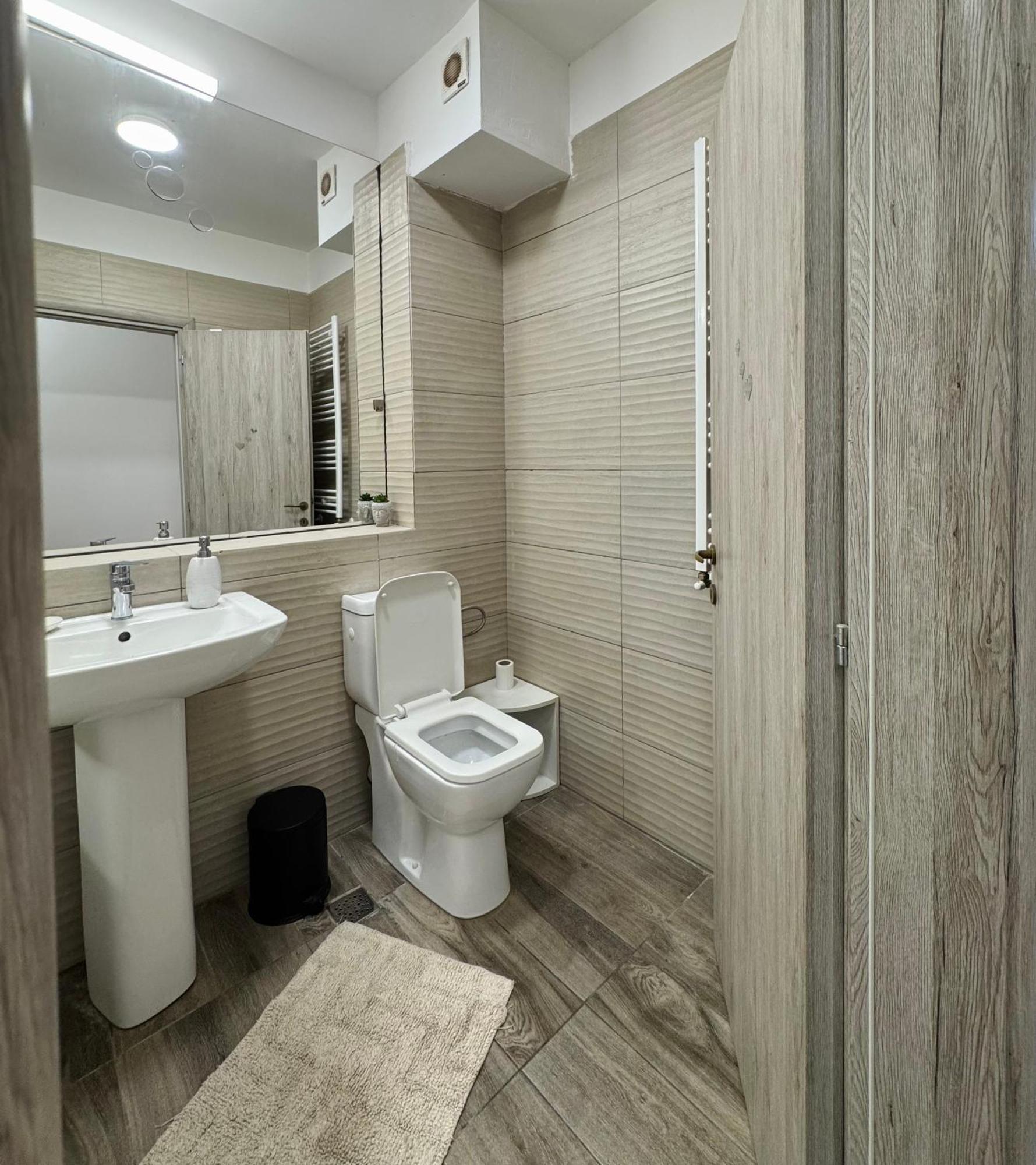 Solar D3, Private Parking, One Bedroom *