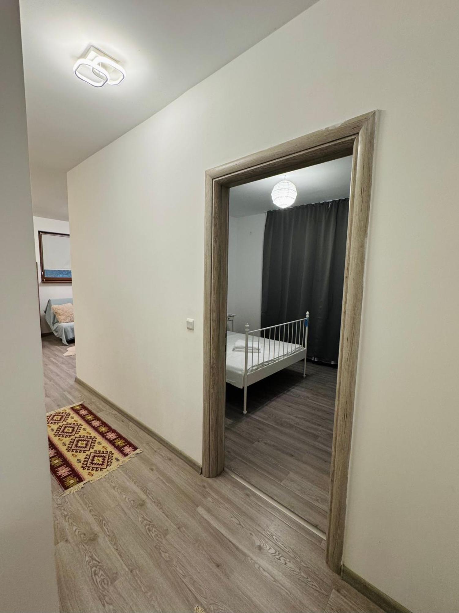 Solar D3, Private Parking, One Bedroom * Bucharest