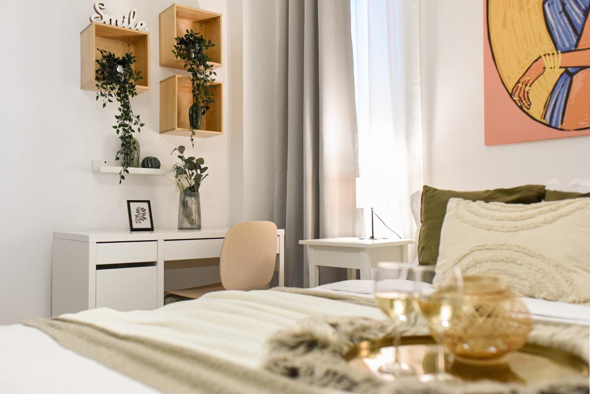 Apartment Cozy 2-bedroom Retreat In The Heart Of History