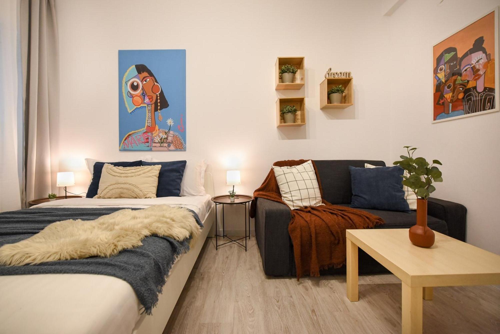 Cozy 2-bedroom Retreat In The Heart Of History *