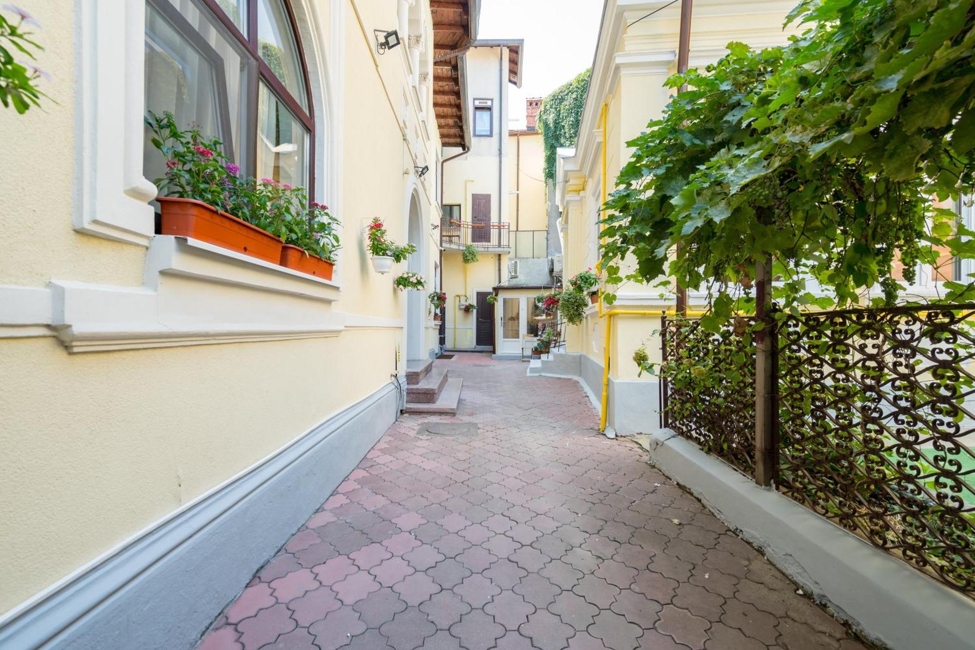 Emil Balaban Luxury 3* Bucharest