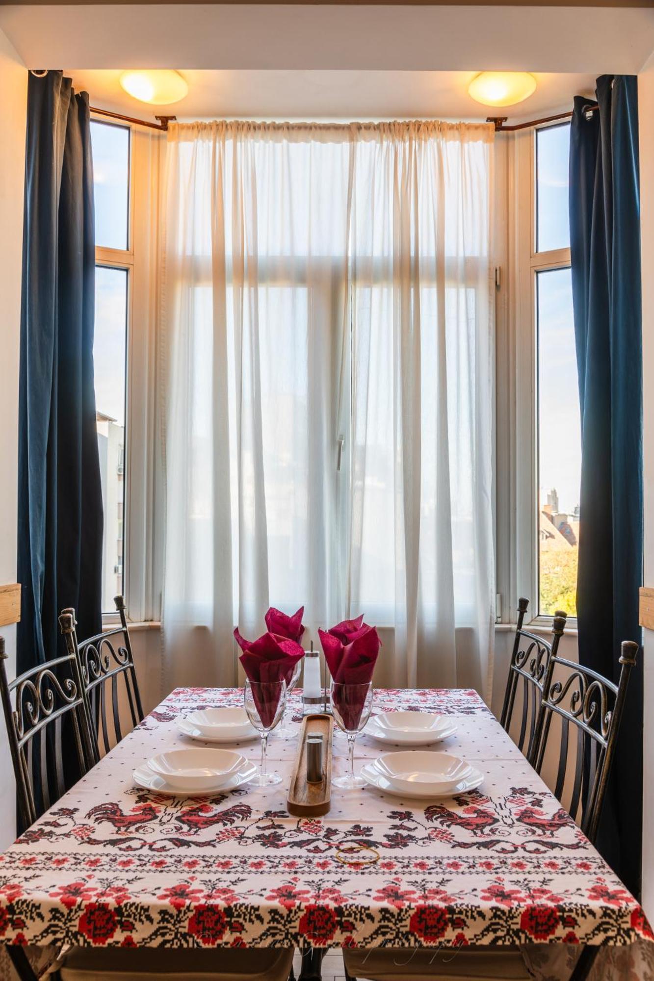 University Apartment Bucureşti
