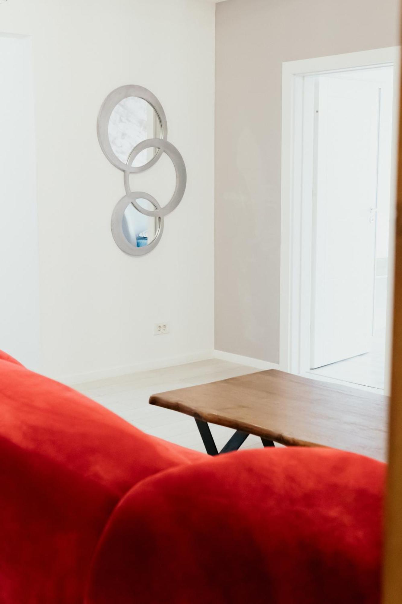 Exclusive In The Center Of Apartment