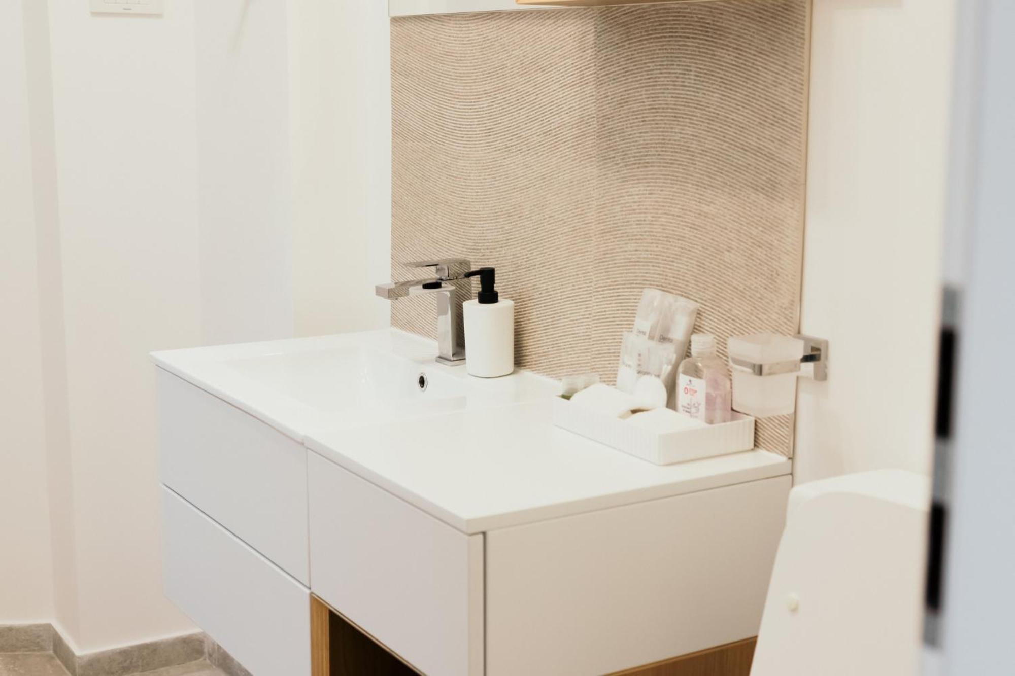 Exclusive In The Center Of Apartment Bucharest
