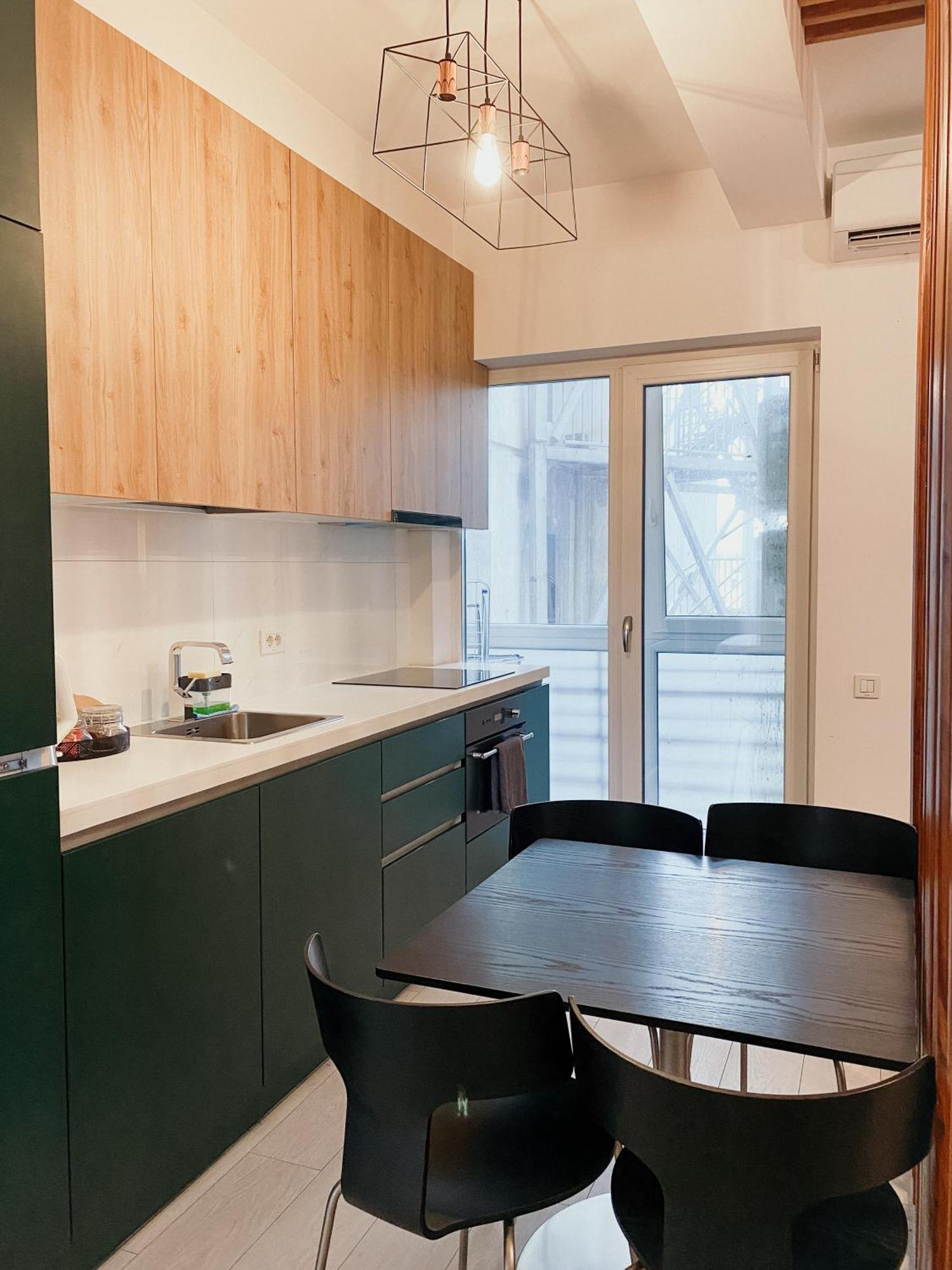 Exclusive In The Center Of Apartment *