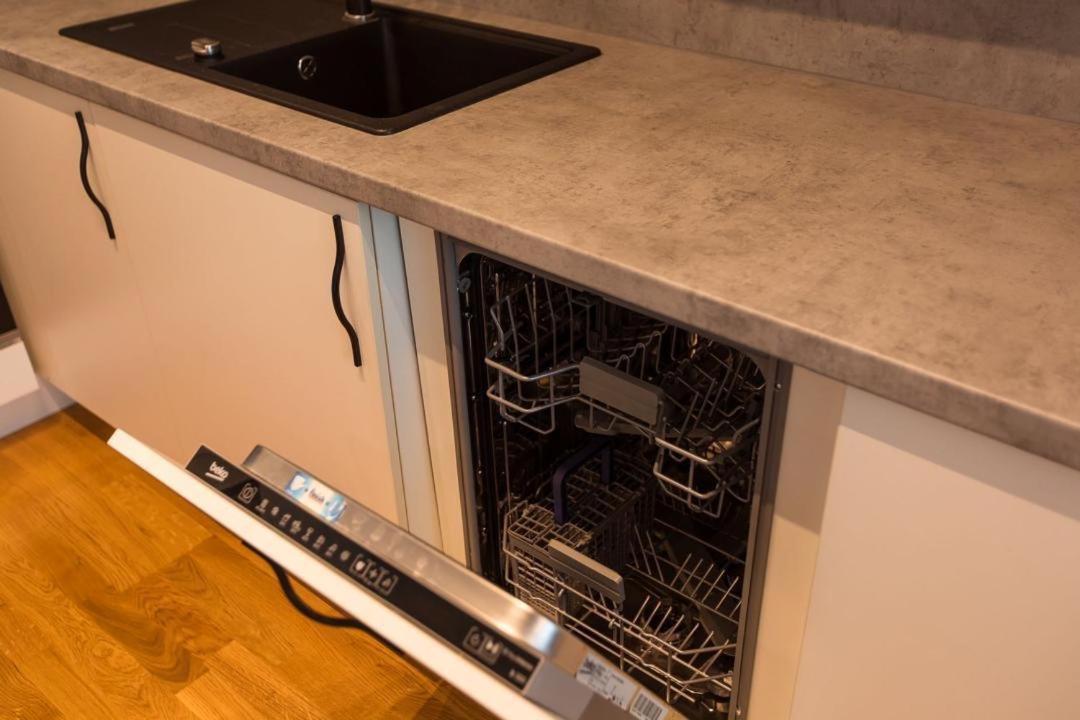 Escapism - Premium 1br With Parking Apartment *