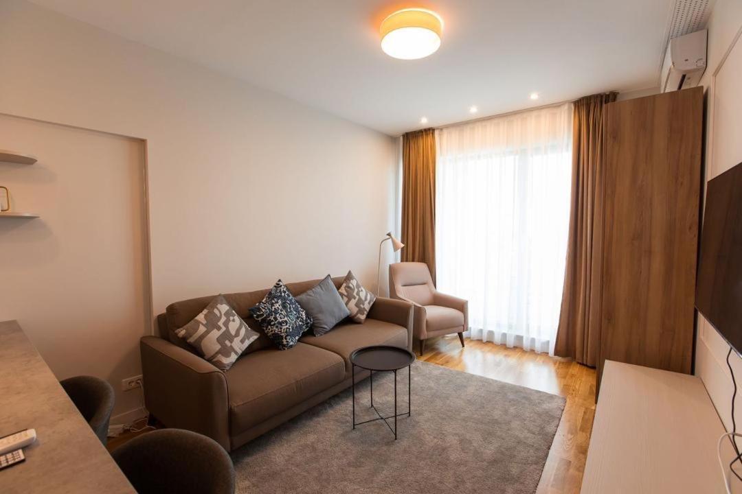 Apartment Escapism - Premium 1br With Parking *