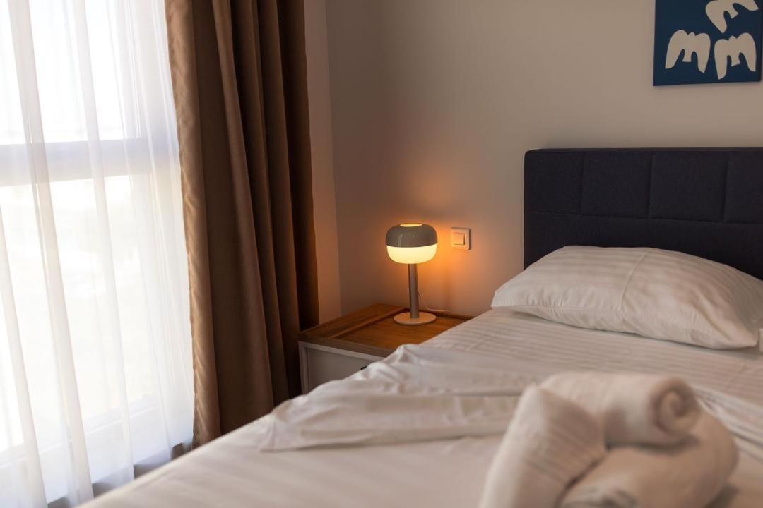 Escapism - Premium 1br With Parking