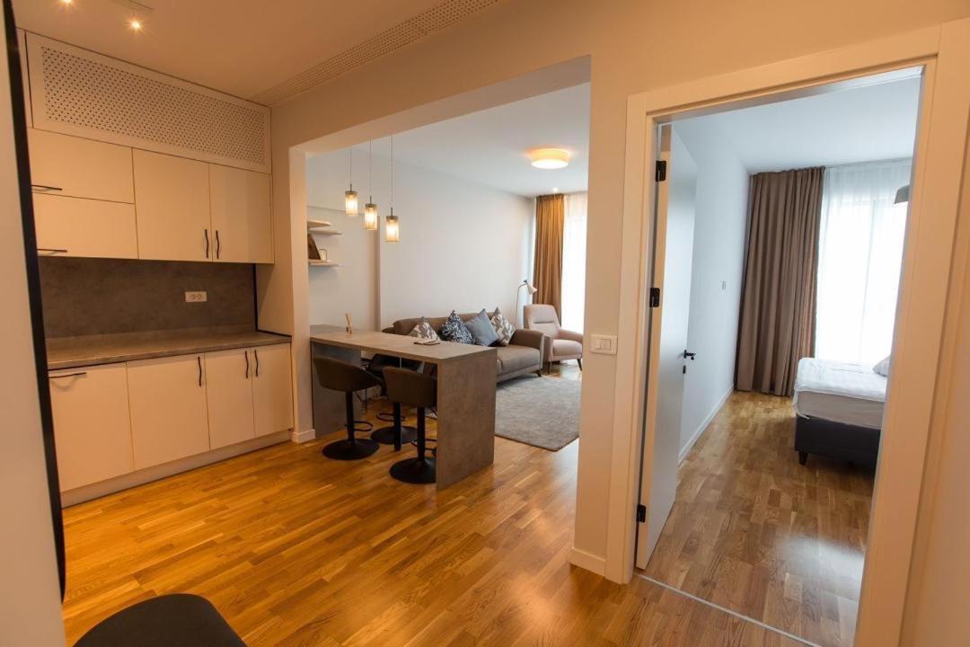 Escapism - Premium 1br With Parking Apartment Bucharest