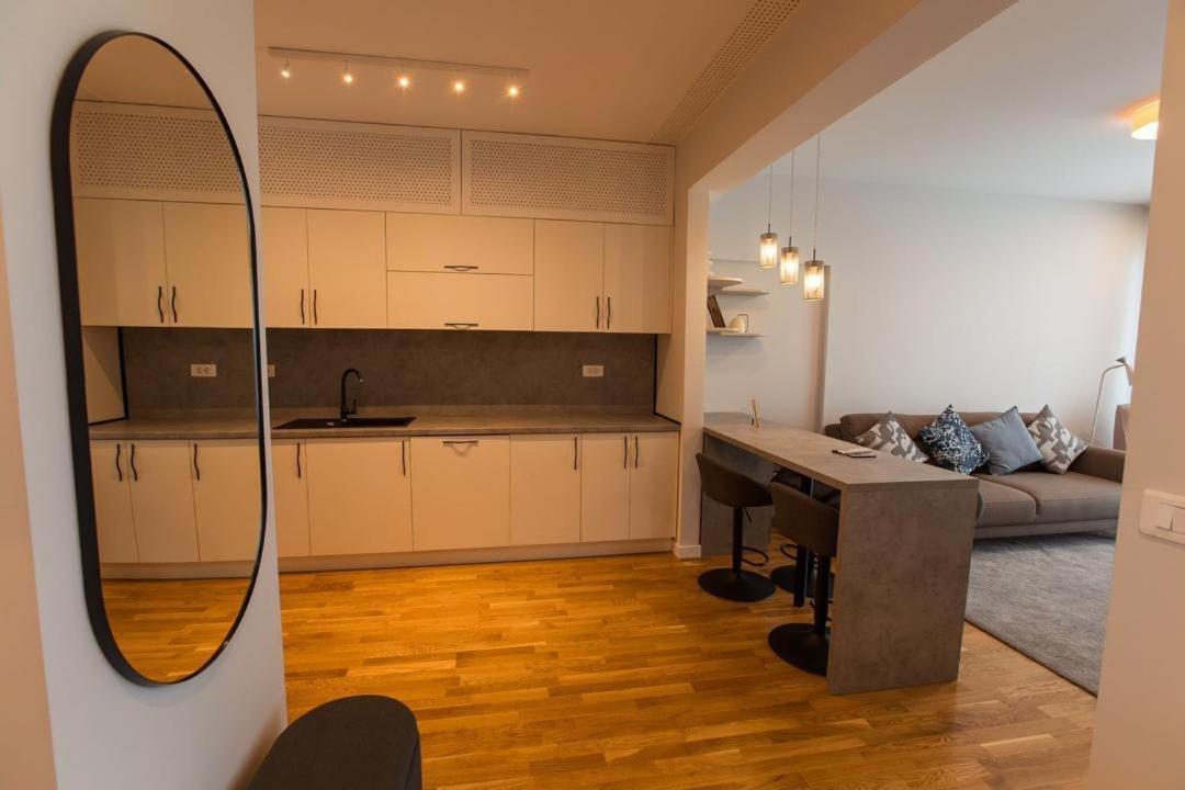 Escapism - Premium 1br With Parking Apartment