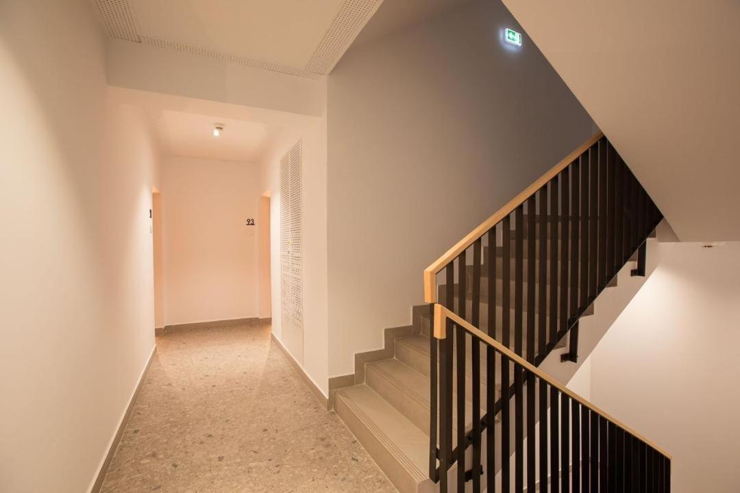 Apartment Escapism - Premium 1br With Parking