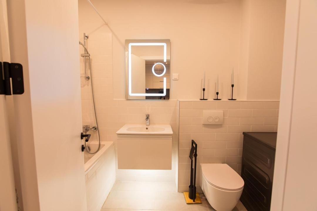 Apartment Escapism - Premium 1br With Parking
