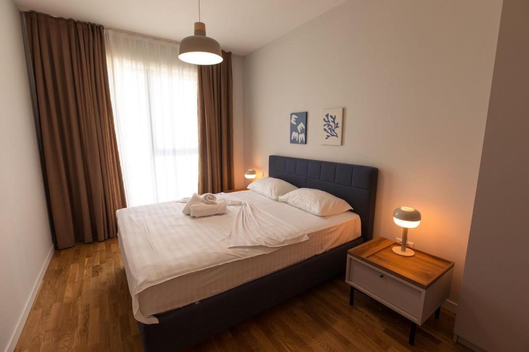 Apartment Escapism - Premium 1br With Parking *