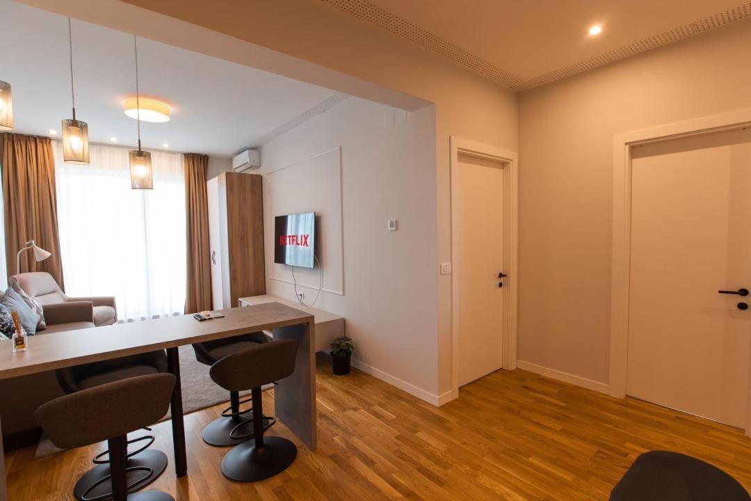 Escapism - Premium 1br With Parking Apartment Bucharest