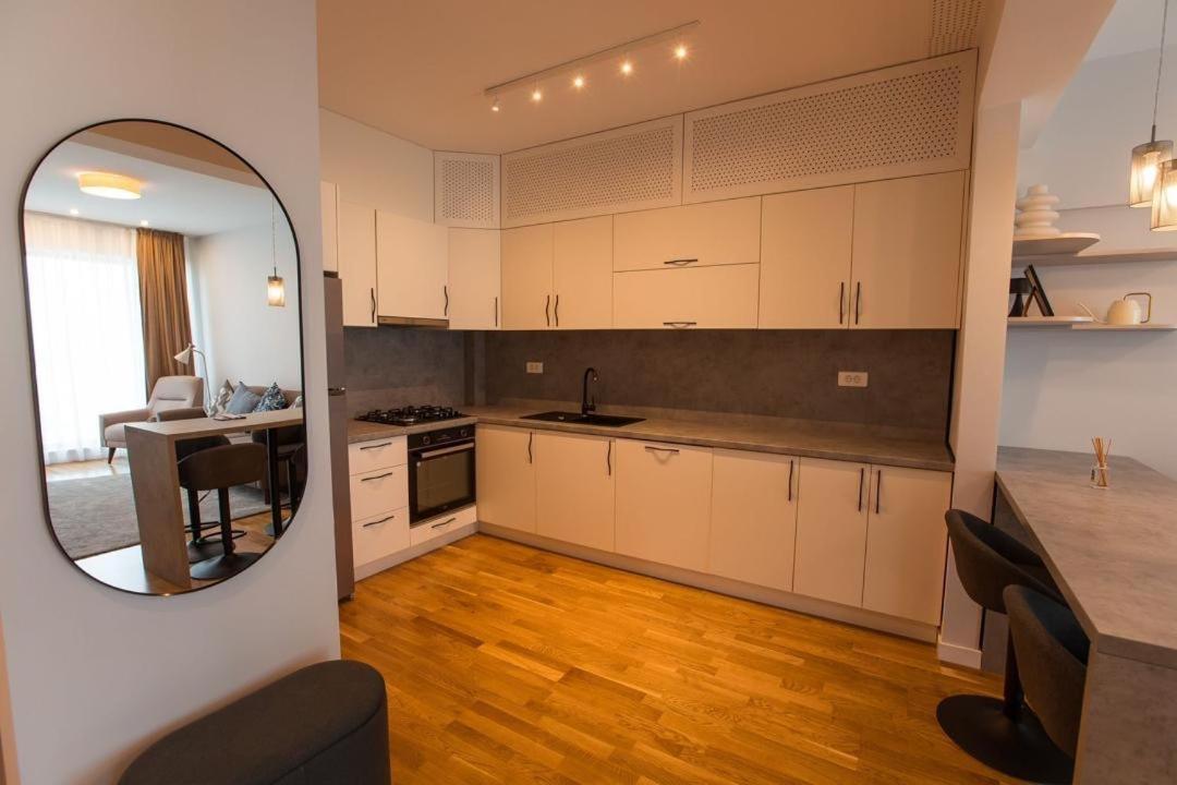 Apartment Escapism - Premium 1br With Parking *