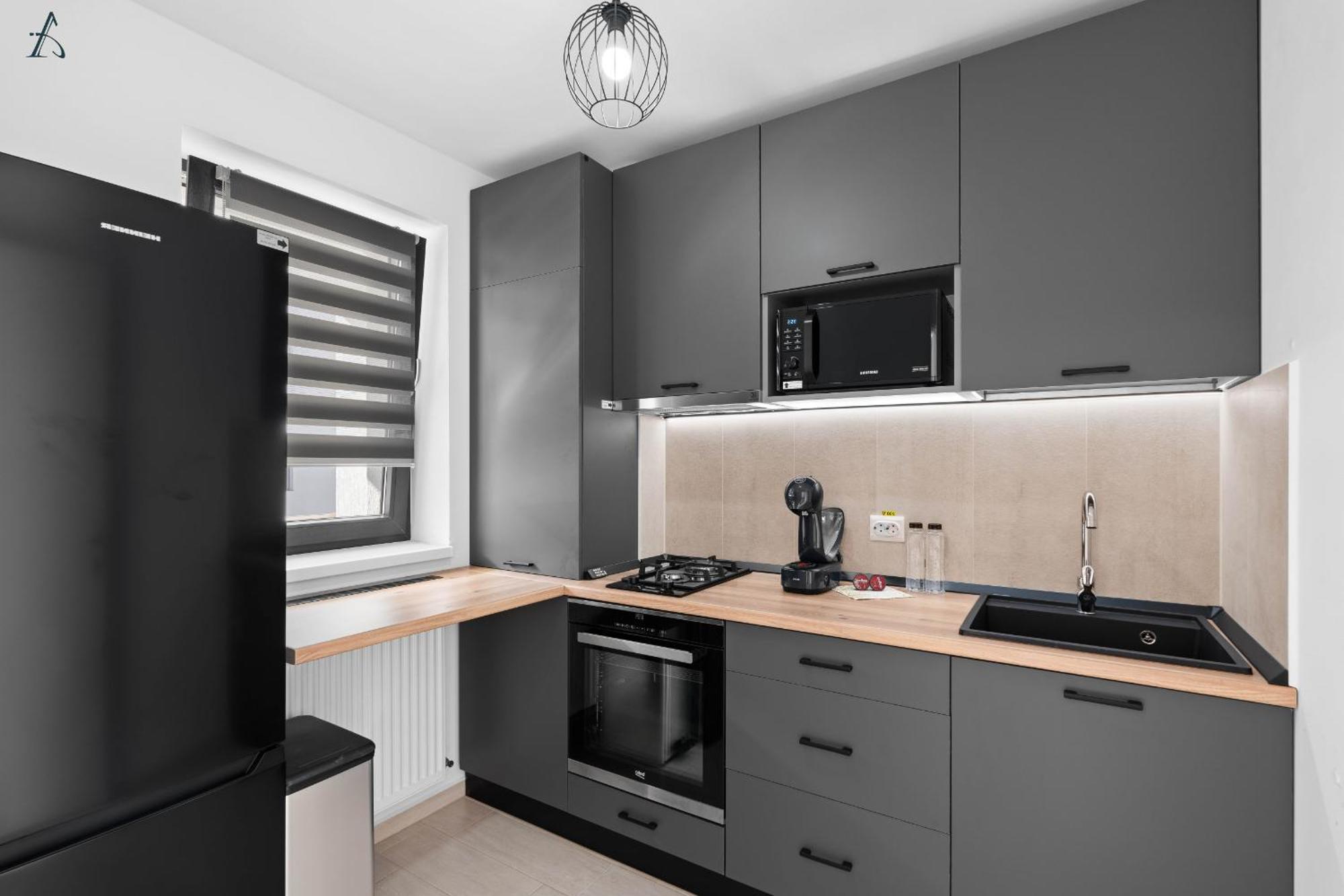 Kesem - The Velvet With Ground Level Indoor Parking Apartment