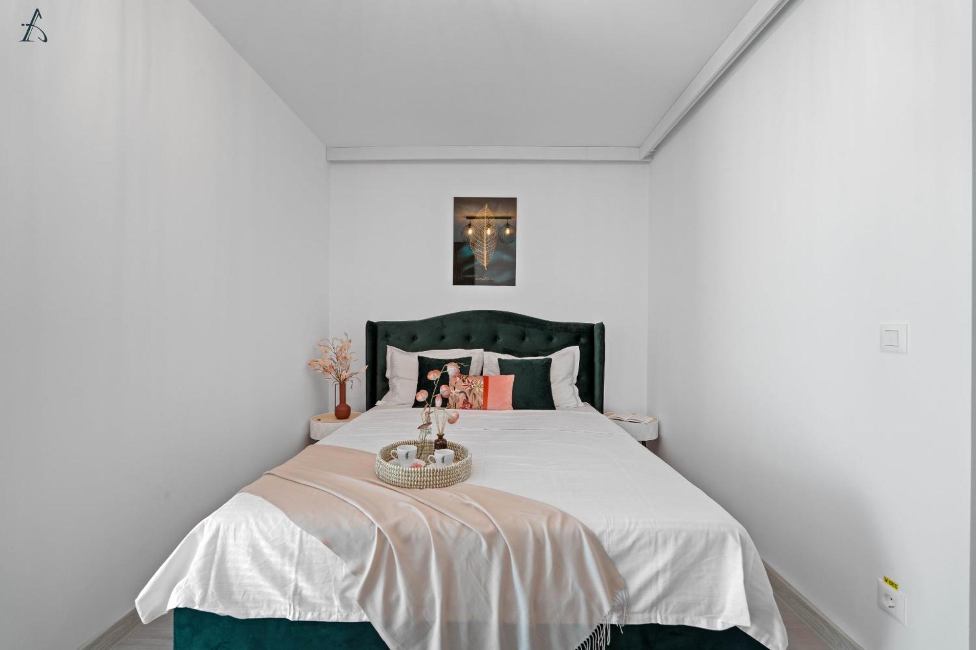 Kesem - The Velvet With Ground Level Indoor Parking * Bucharest