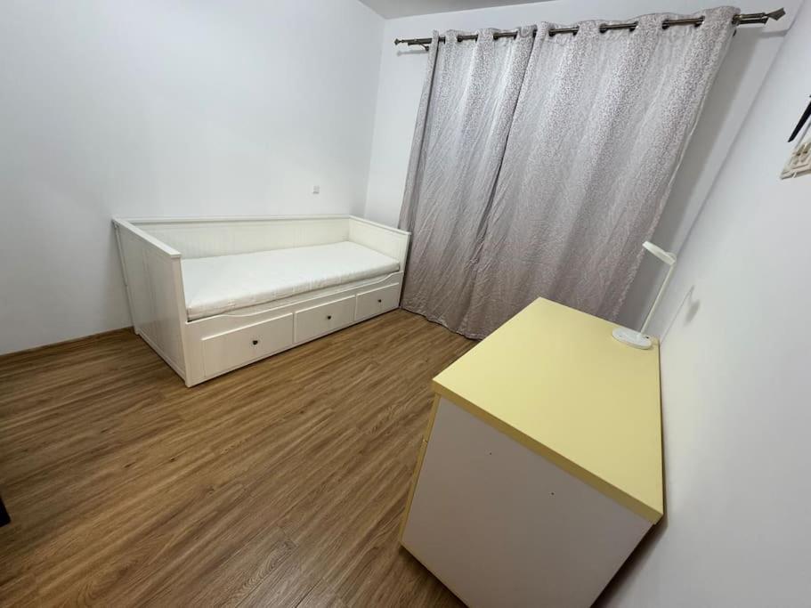 Solar 50, Private Parking, 2 Bedroom *
