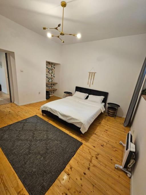 Heart Of Center 4br 2bath 10 Pers *