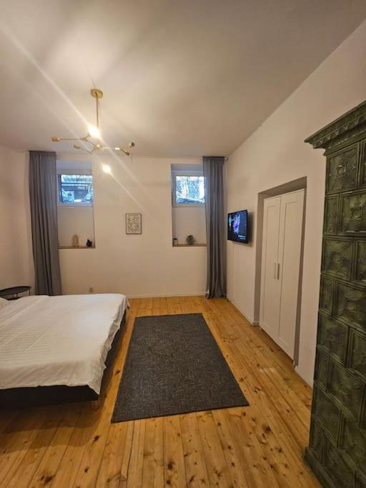 Heart Of Center 4br 2bath 10 Pers Apartment Bucharest