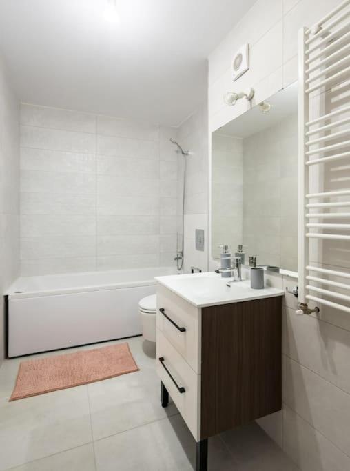 The Roka Apartament