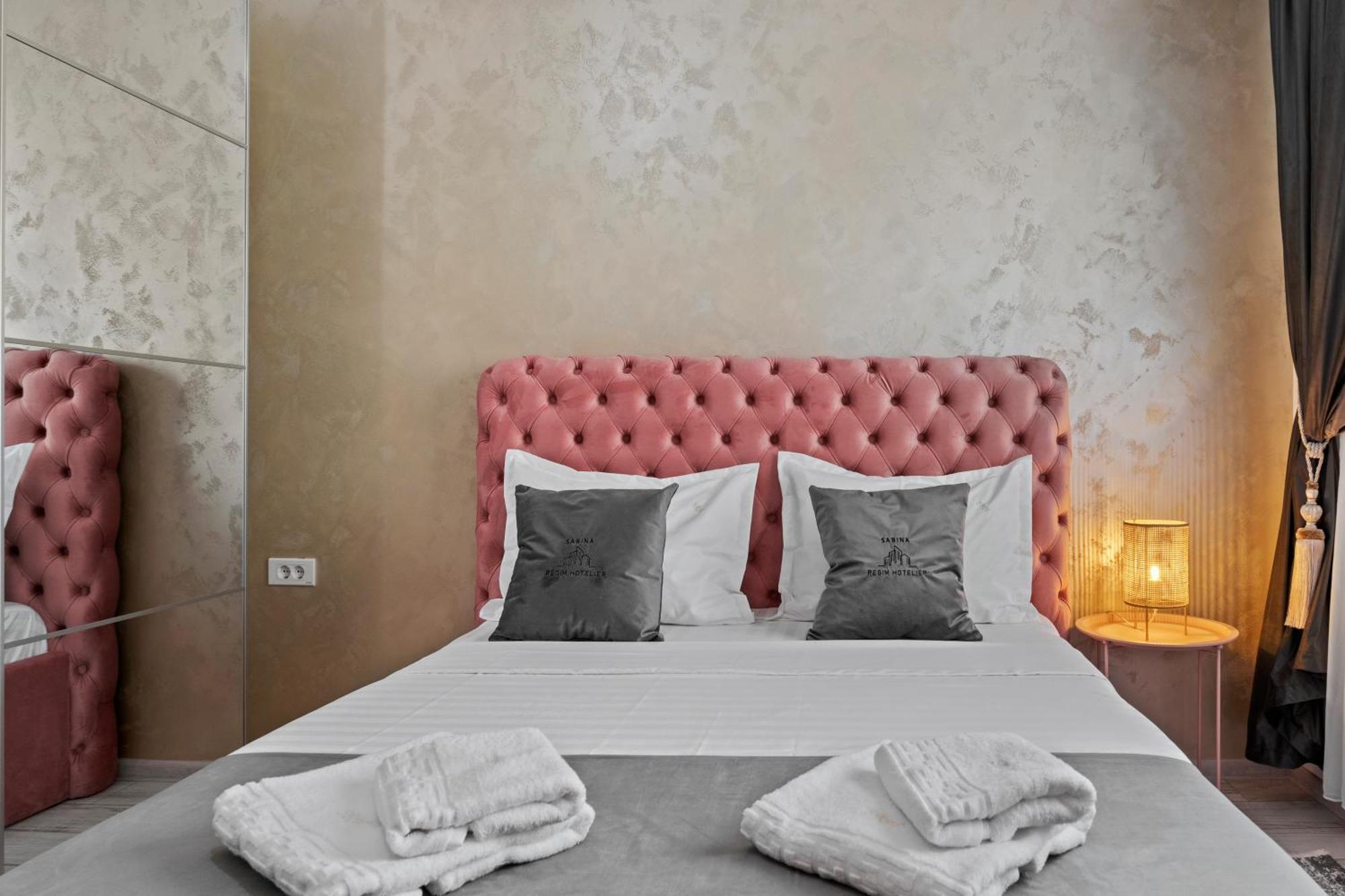 Luxury Rose Apartment Bucharest