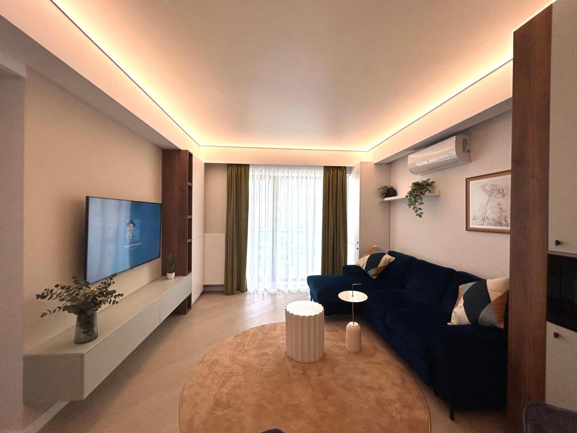 Exclusive With Private Parking & Balcony - 01 Apartment *