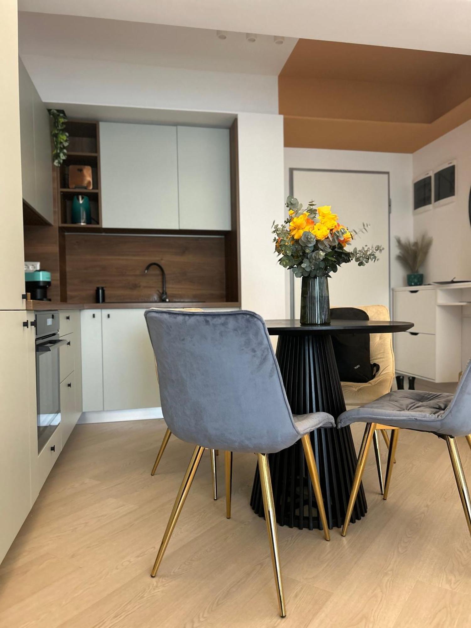 Exclusive With Private Parking & Balcony - 01 Apartment Bucharest