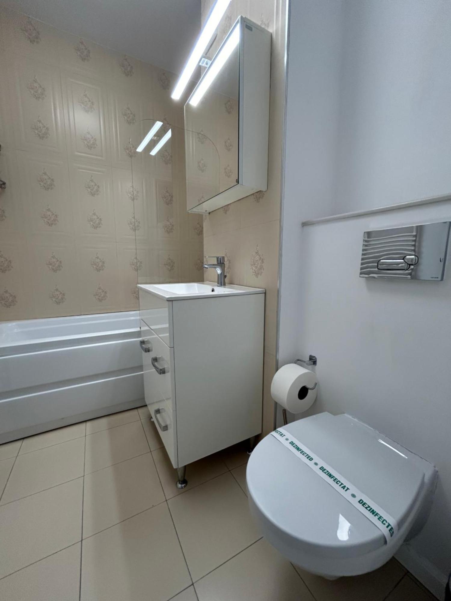 Apartament Elegant With Views - Prime Location - 02