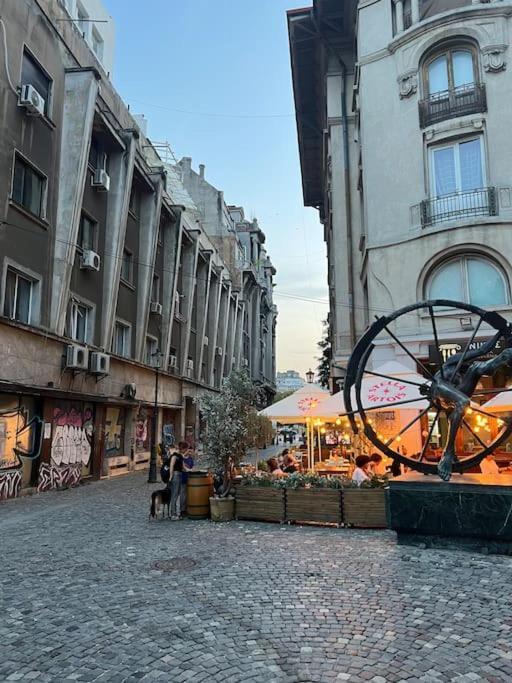 Unique & Special With Terrace In The Center * Bucharest