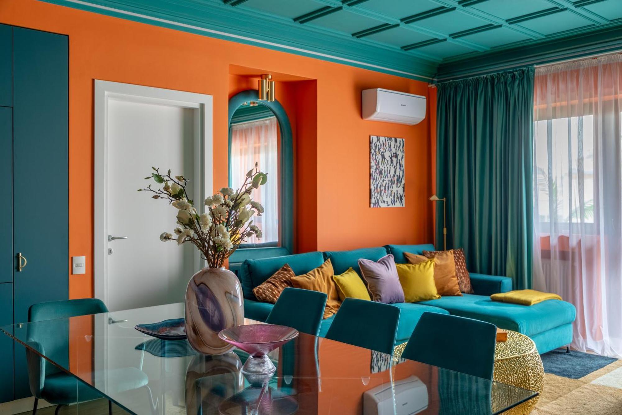 Wes Anderson In Apartment *