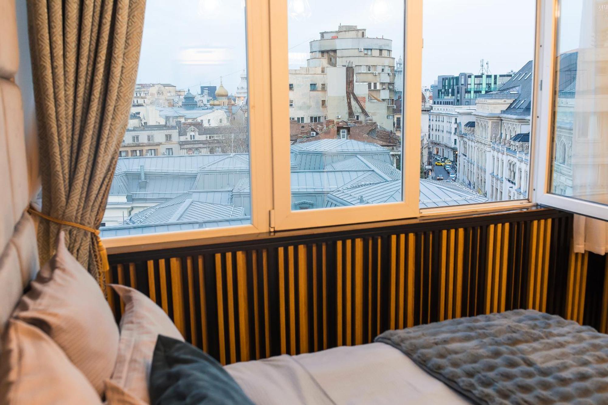 Royalty With Views On Calea Victoriei
