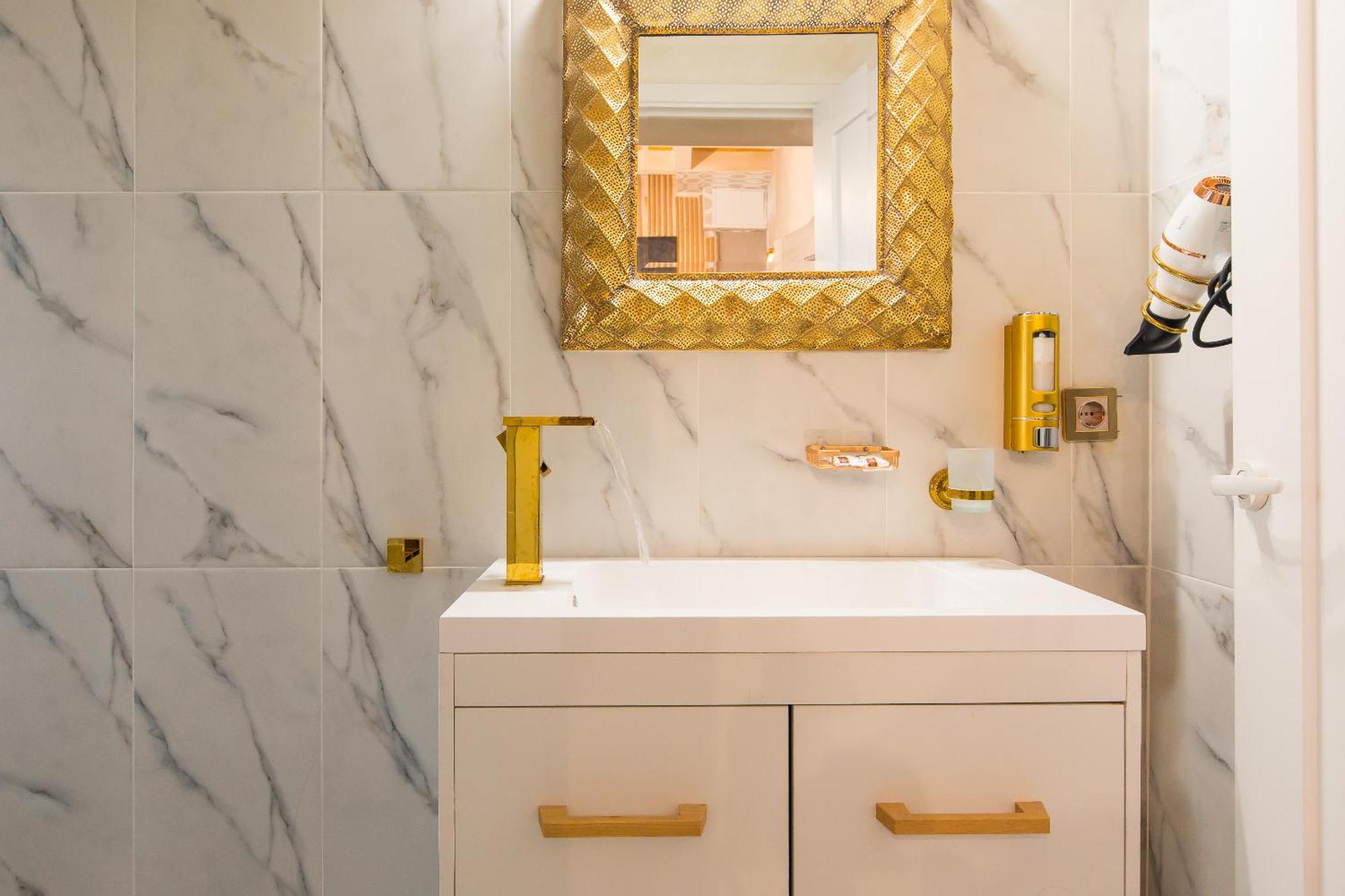 Apartamento Royalty With Views On Calea Victoriei *