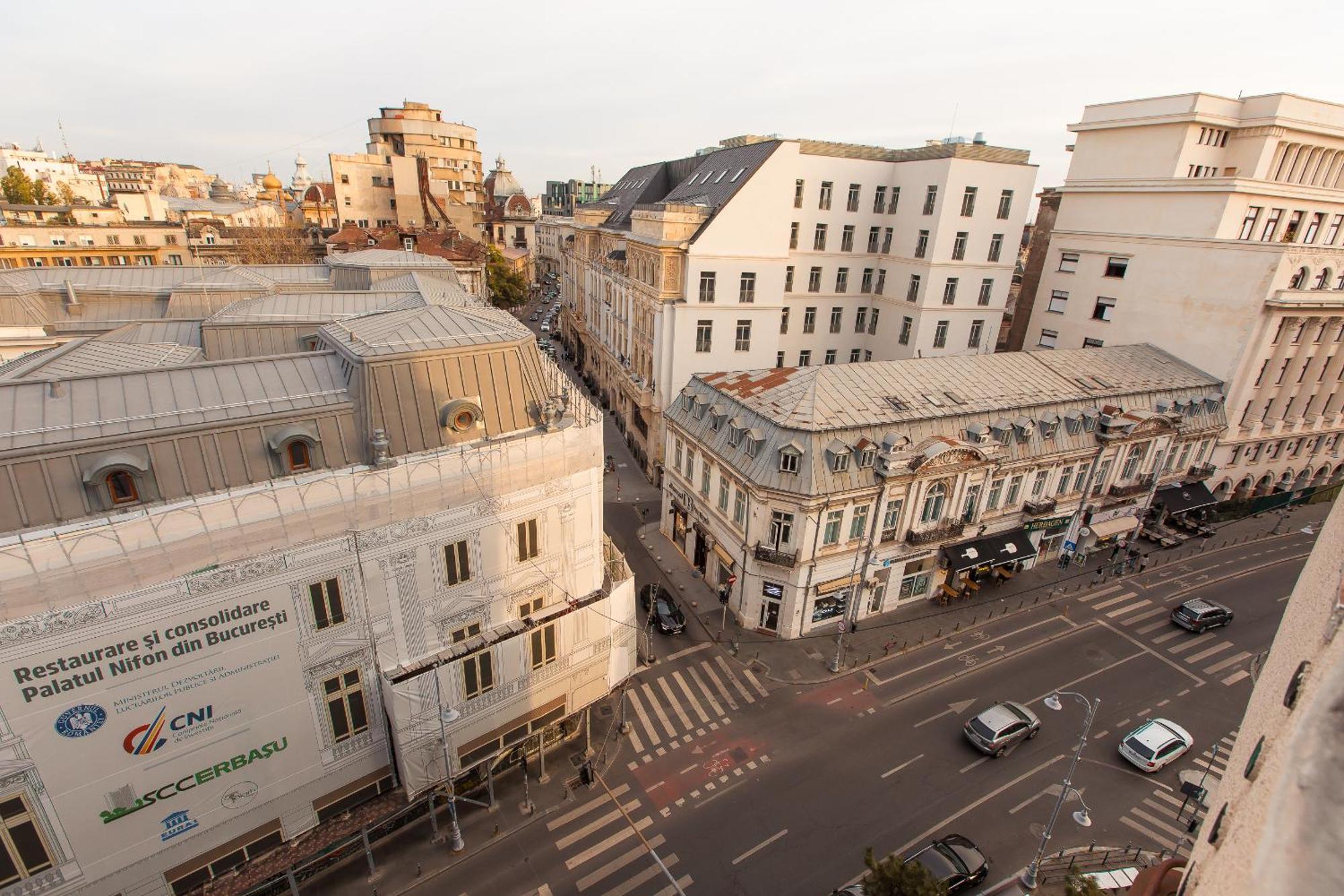 Royalty With Views On Calea Victoriei Apartamento *