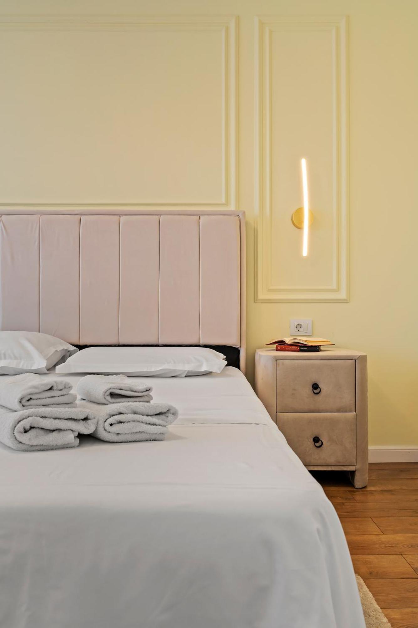 De Lux Moghioros Park Apartament *